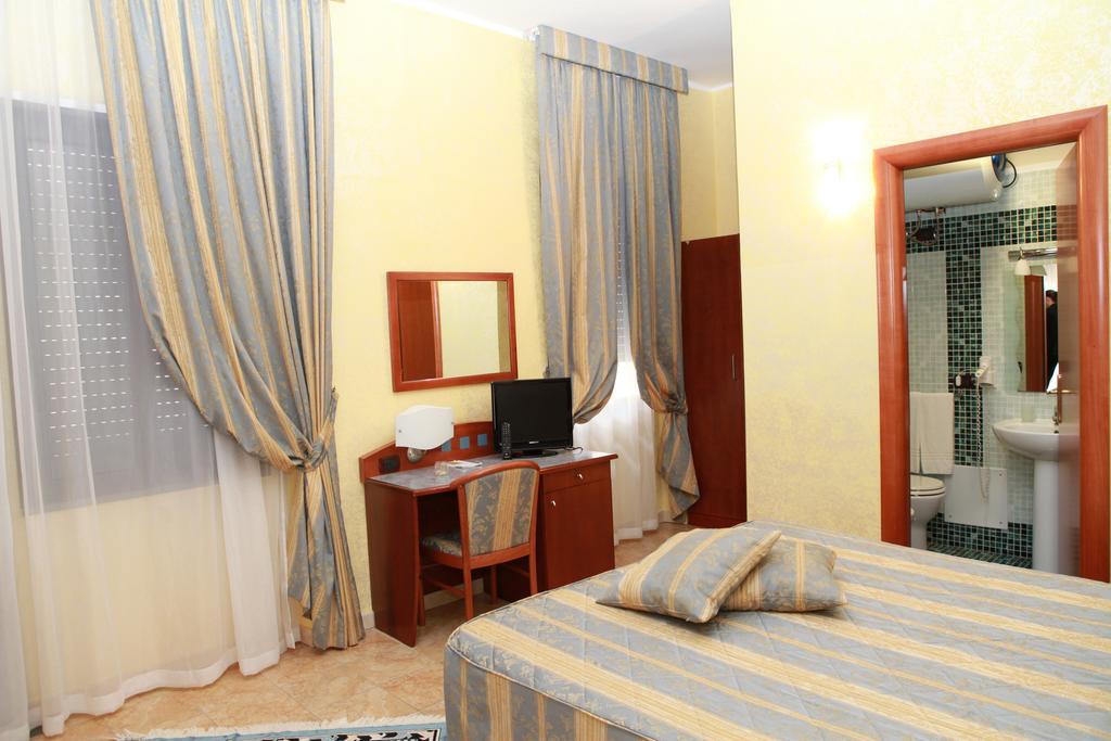 Hotel San Giuseppe - Cityhotel Катандзаро Екстериор снимка
