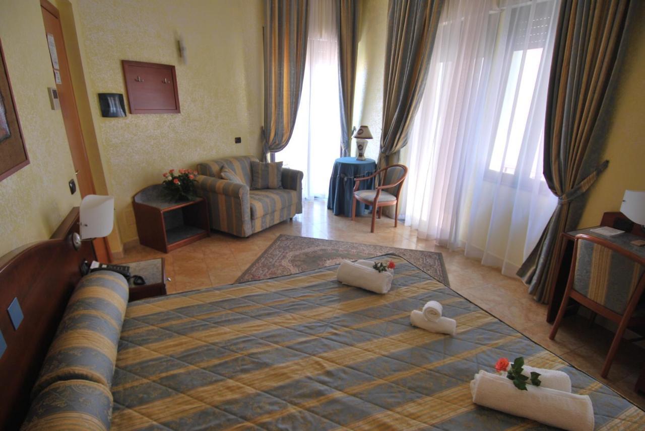 Hotel San Giuseppe - Cityhotel Катандзаро Екстериор снимка