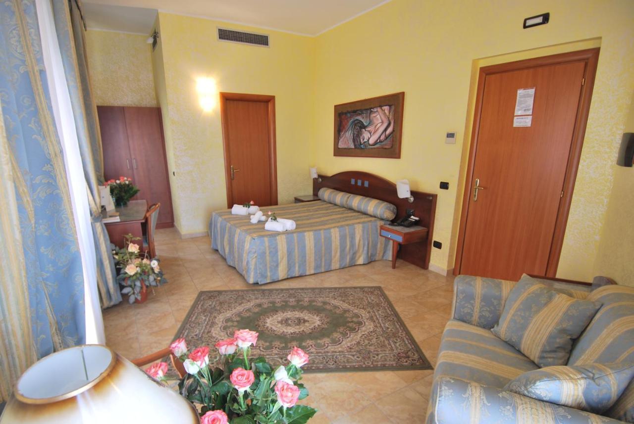 Hotel San Giuseppe - Cityhotel Катандзаро Екстериор снимка
