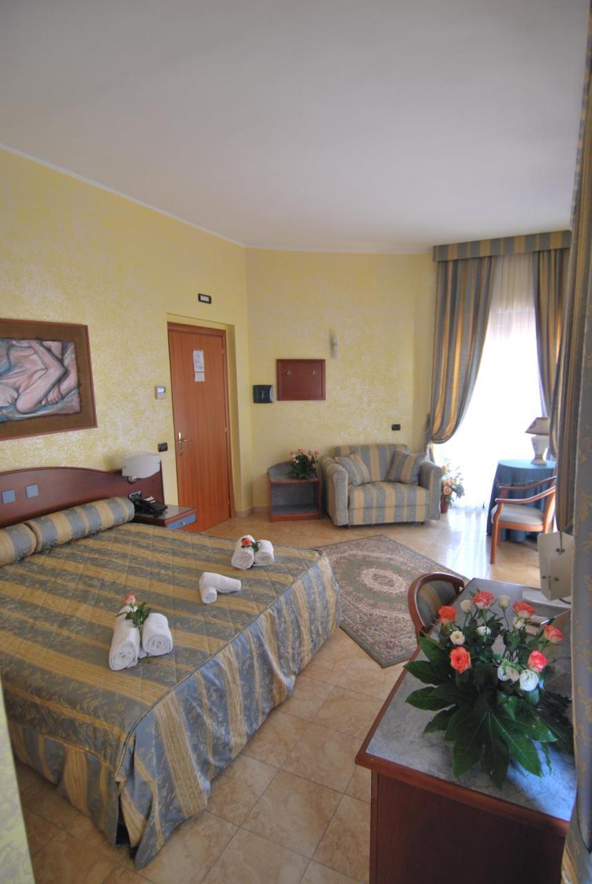 Hotel San Giuseppe - Cityhotel Катандзаро Екстериор снимка